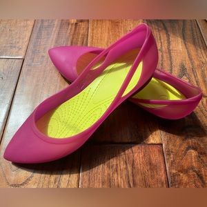CROCS Rio Jelly Flats Hot Pink!